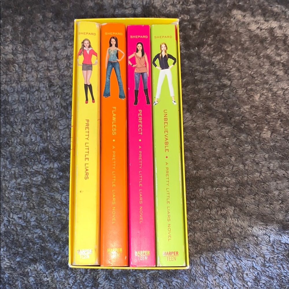 Pretty Little Liars Book Series 1-4
